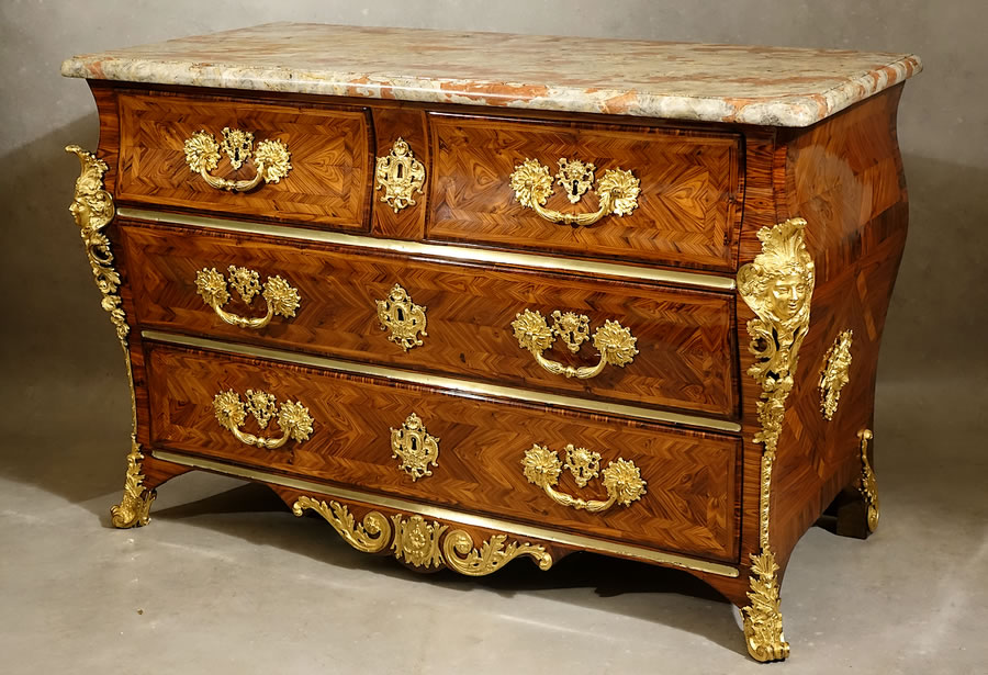 Commode début XVIIIe entre Louis XIV et Régence